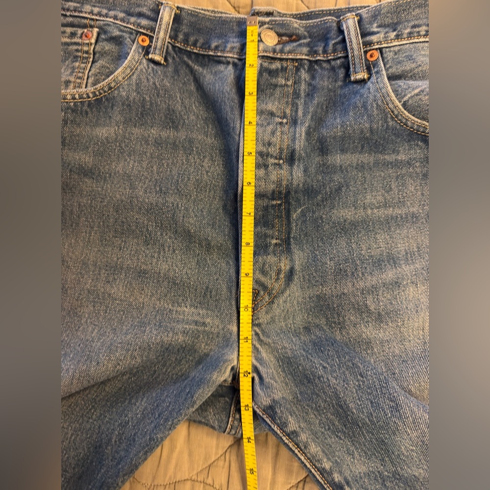 Levi's - Picture 9 of 10